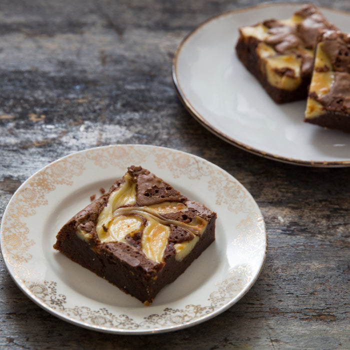 vanilla cheesecake brownie canapes luxury dessert catering london